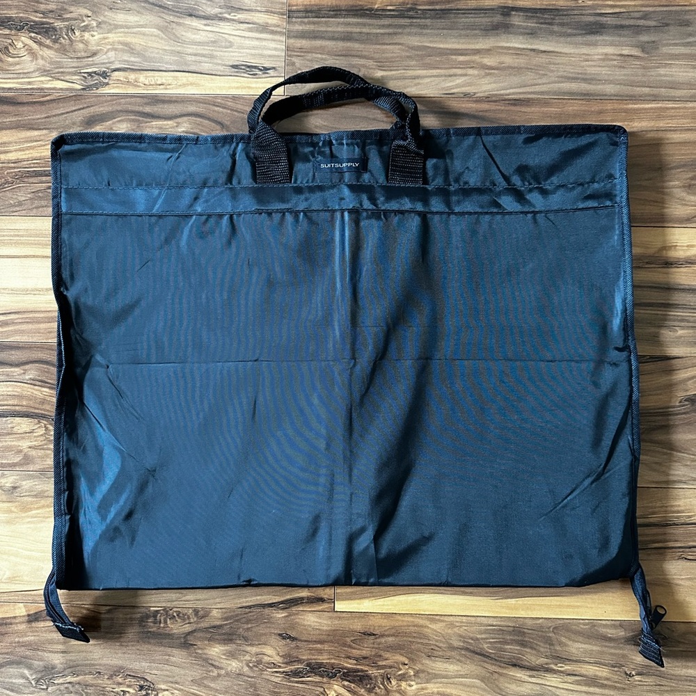Suitsupply garment bag